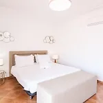 Isabella בית נופש *